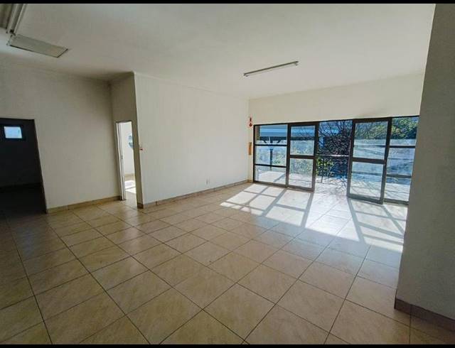 BUSINESS PROPERTY TO RENT IN HALFWAY HOUSE